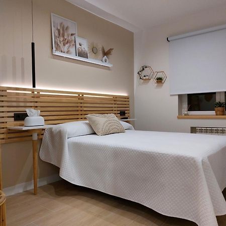 Pension Cabezas Oviedo Esterno foto