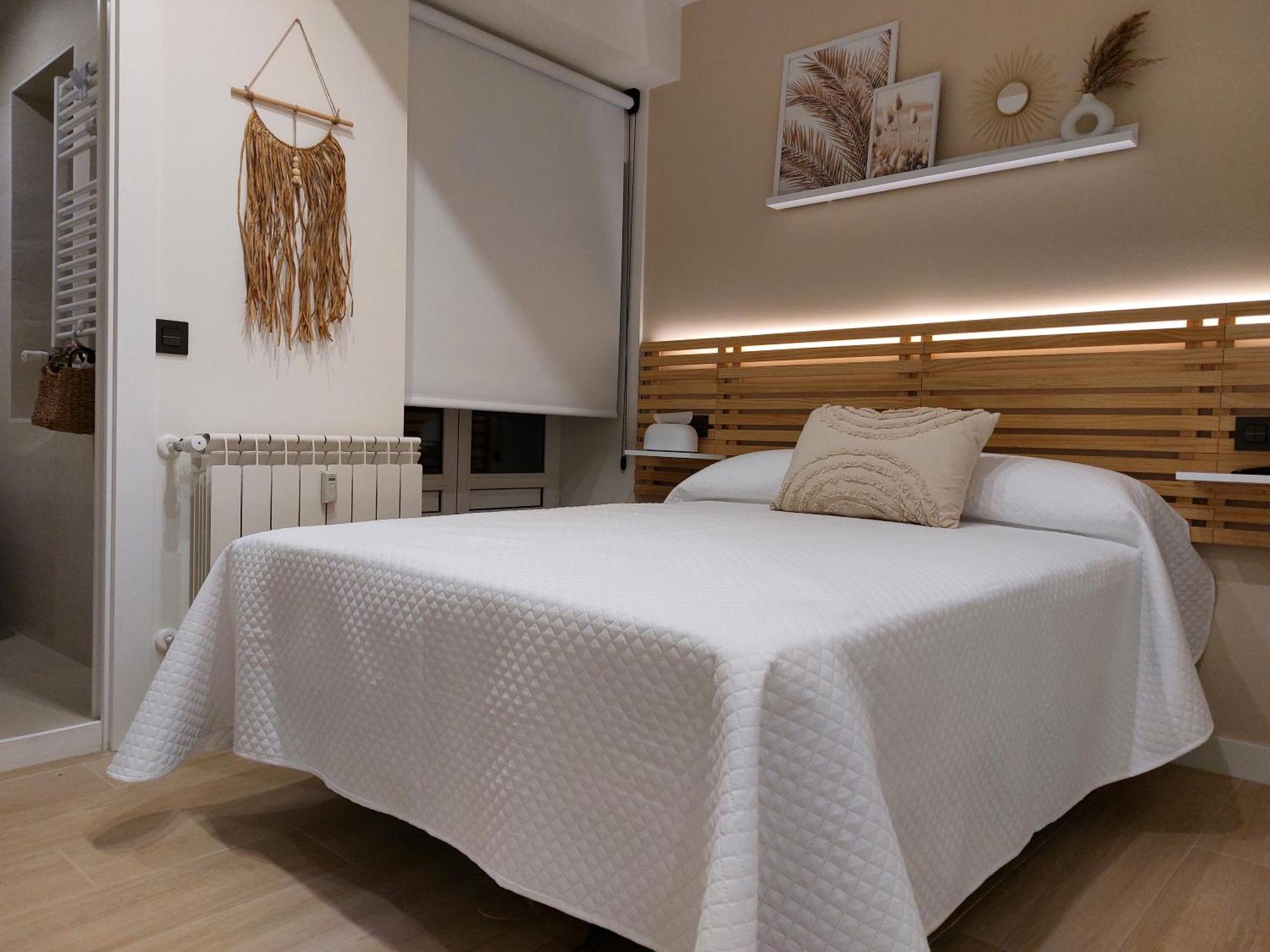 Pension Cabezas Oviedo Esterno foto